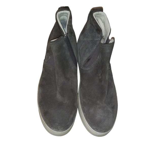 Authentic Prada slip on sneakers size 9 - Picture 3 of 12